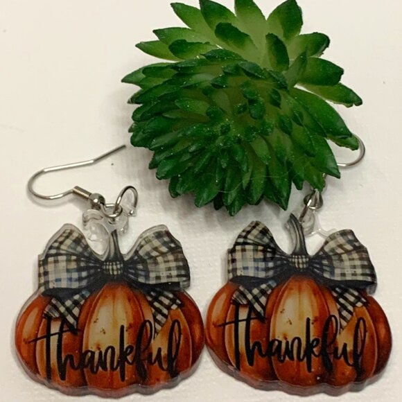 Pumpkin Earring, Fall Earring, Funny Food Earring, Gift, Thanksgiving Earring - Picture 1 of 4